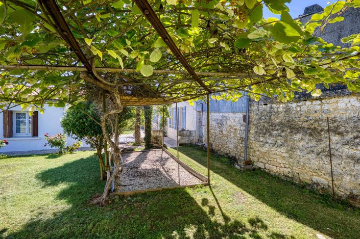Image No.13-7 Bed House for sale