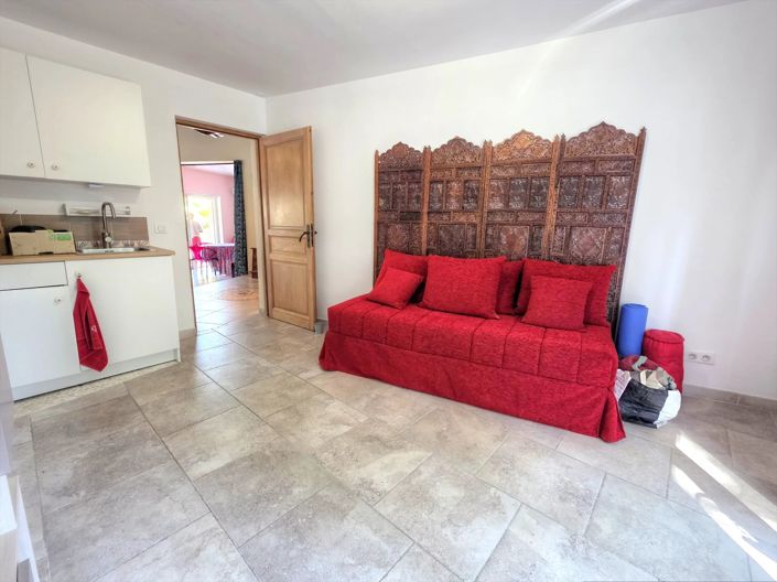 Image No.7-5 Bed House for sale