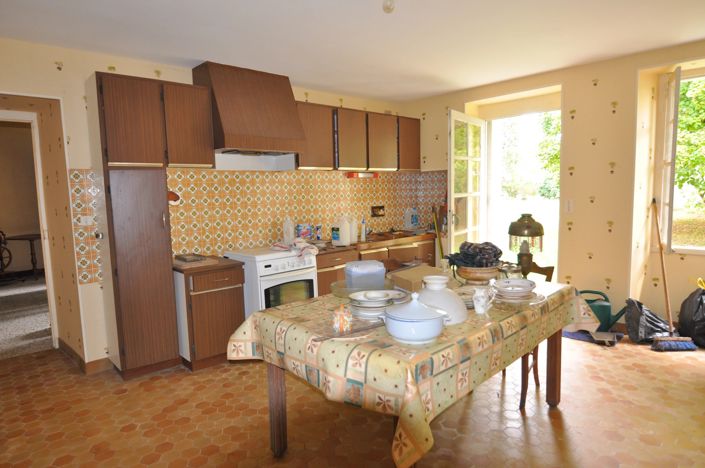 Image No.3-4 Bed House for sale