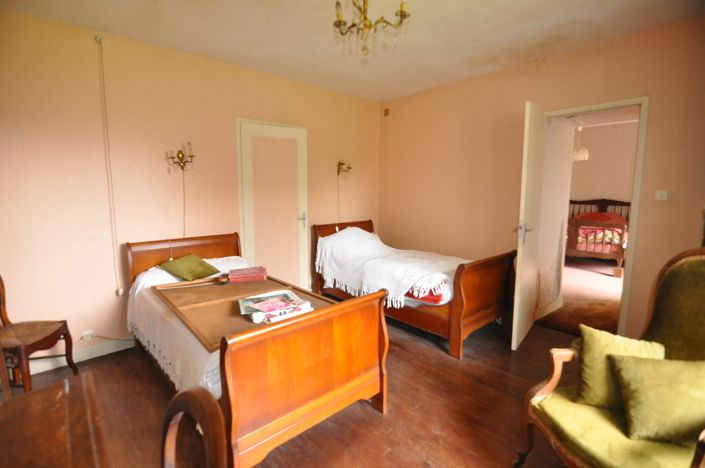 Image No.7-4 Bed House for sale