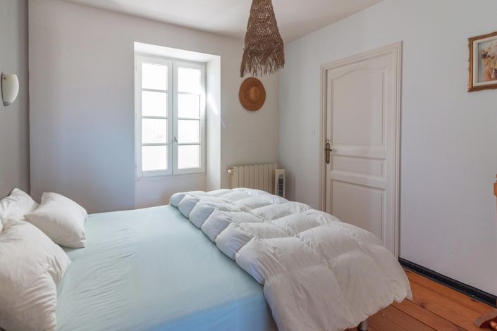 Image No.13-6 Bed House for sale