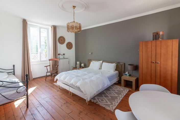 Image No.7-6 Bed House for sale