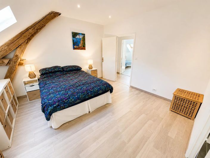 Image No.9-3 Bed House for sale