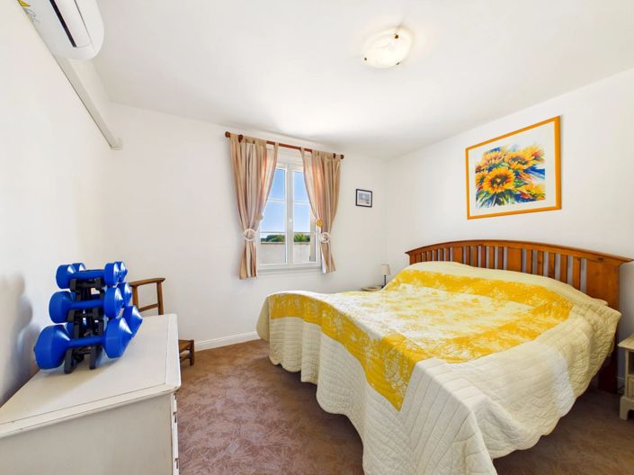 Image No.11-3 Bed House for sale