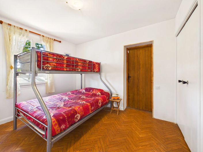Image No.12-3 Bed House for sale