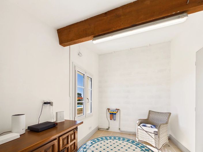 Image No.8-3 Bed House for sale