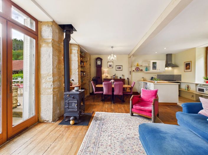 Image No.4-4 Bed Village House for sale