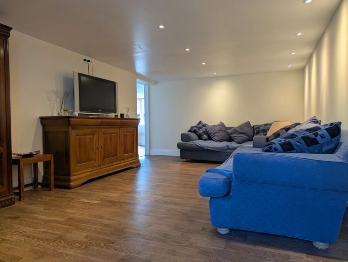 Image No.6-3 Bed House for sale