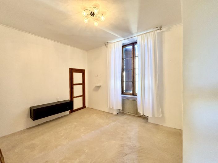 Image No.15-6 Bed House for sale