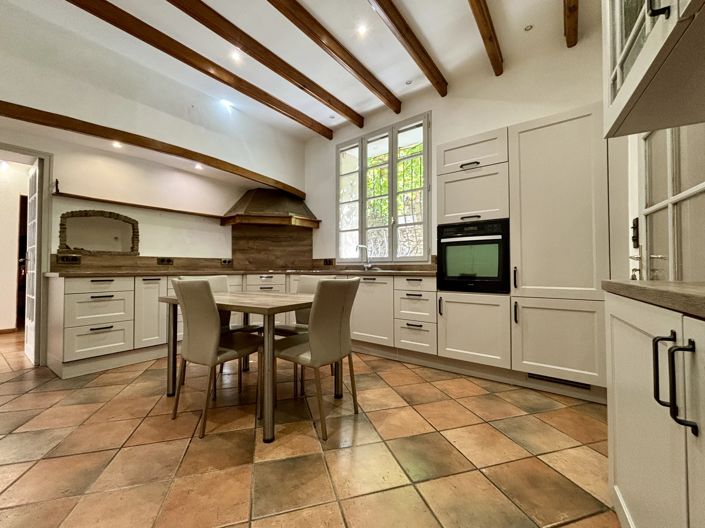 Image No.3-6 Bed House for sale