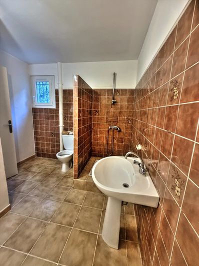 Image No.14-5 Bed House for sale