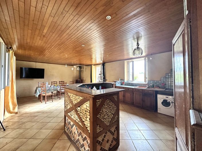 Image No.7-4 Bed House for sale