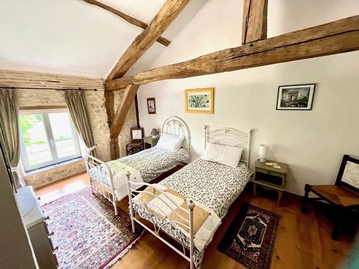 Image No.11-6 Bed Property for sale