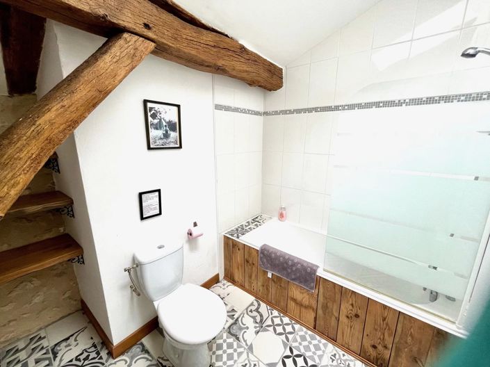 Image No.14-6 Bed Property for sale