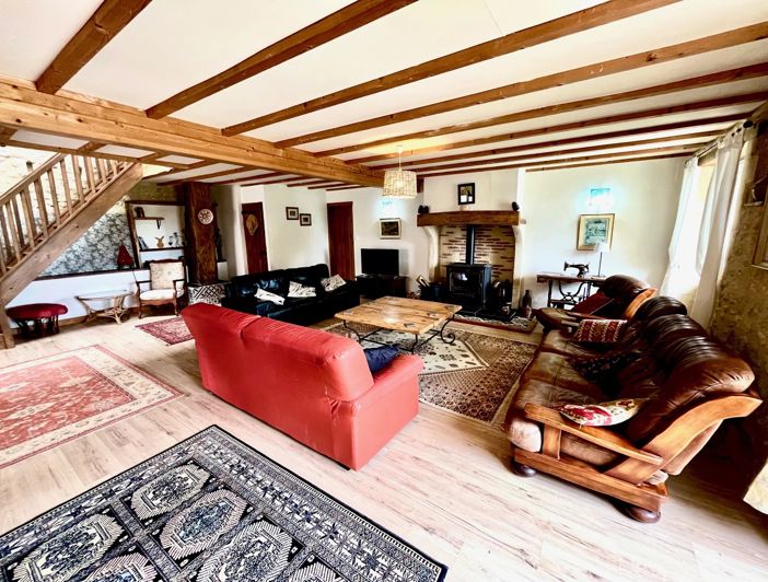 Image No.3-6 Bed Property for sale