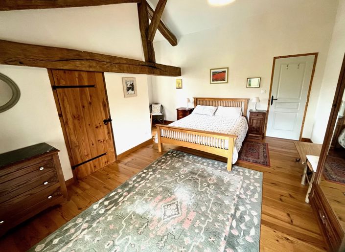 Image No.8-6 Bed Property for sale