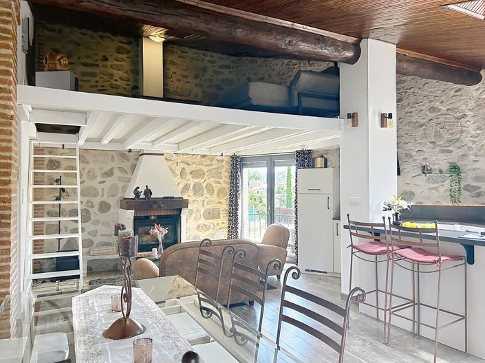 Image No.2-4 Bed Village House for sale