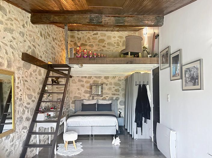 Image No.7-4 Bed Village House for sale
