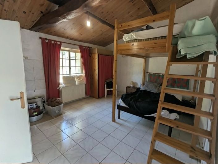 Image No.8-3 Bed House for sale