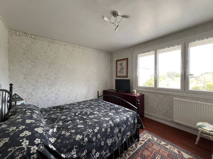 Image No.5-4 Bed Village House for sale