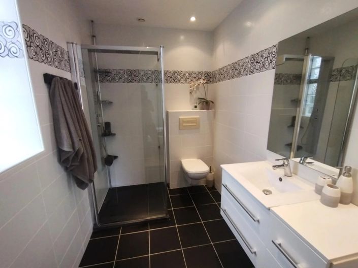 Image No.13-3 Bed House for sale