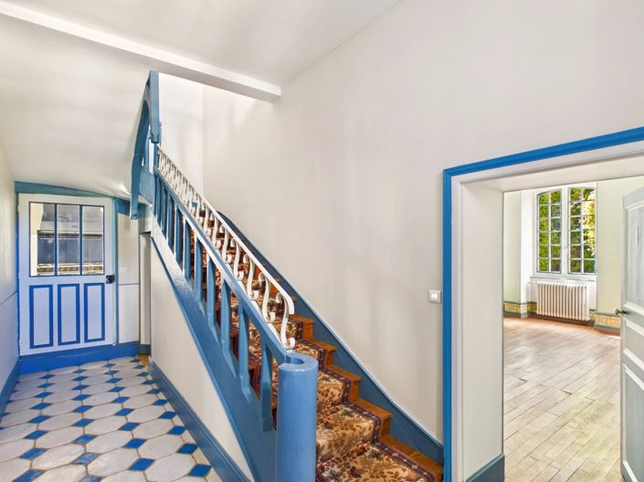 Image No.7-9 Bed House for sale