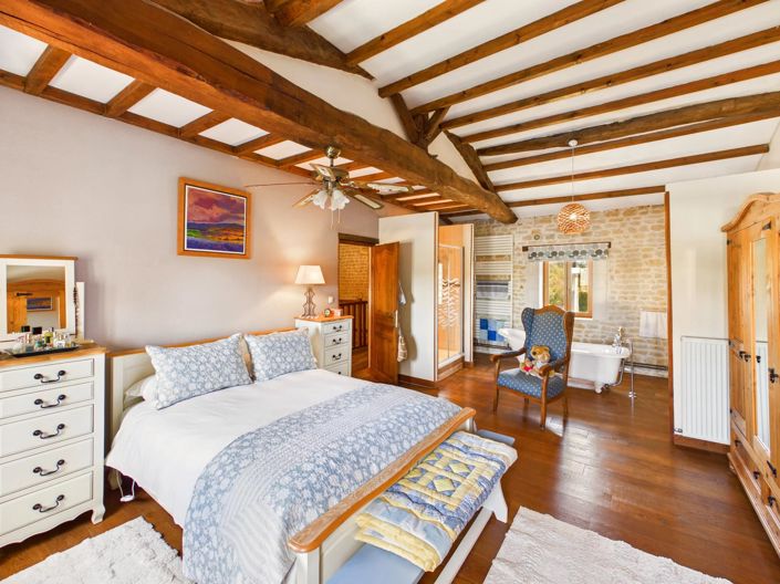 Image No.9-5 Bed House for sale