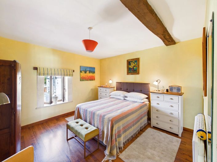 Image No.10-5 Bed House for sale