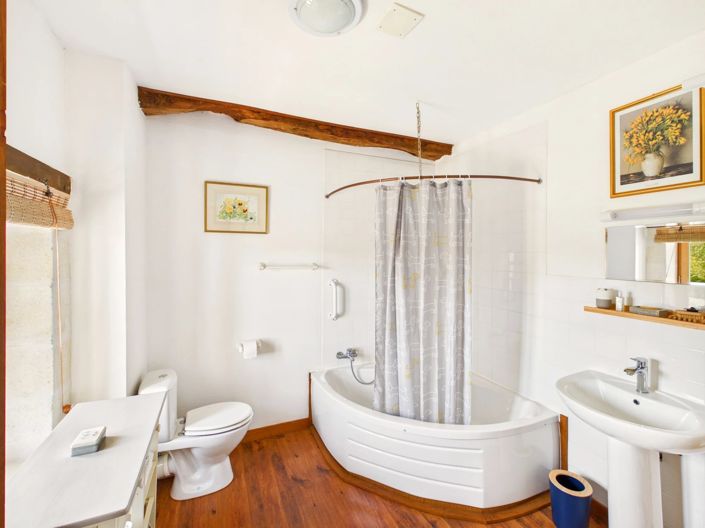 Image No.11-5 Bed House for sale