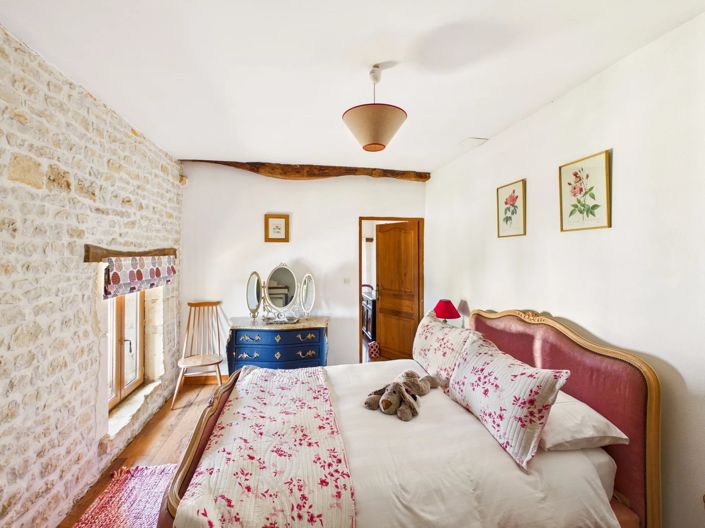 Image No.12-5 Bed House for sale