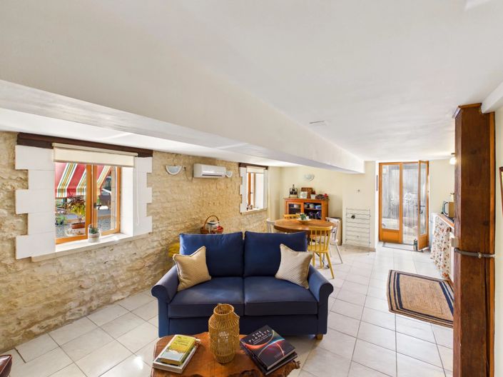 Image No.15-5 Bed House for sale