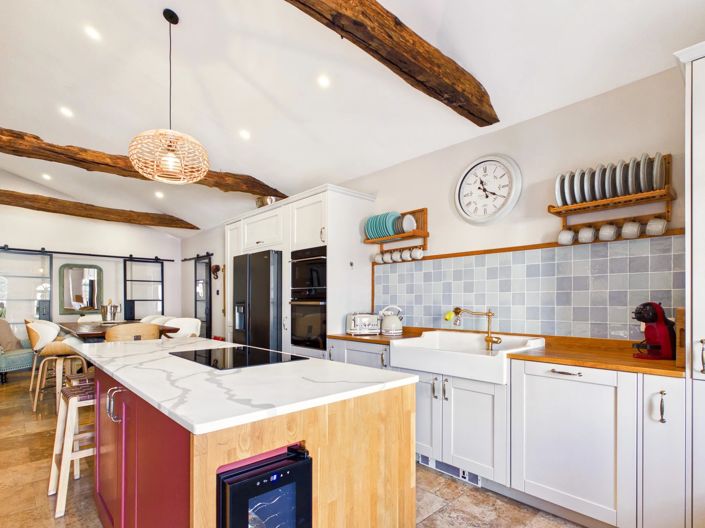 Image No.6-5 Bed House for sale