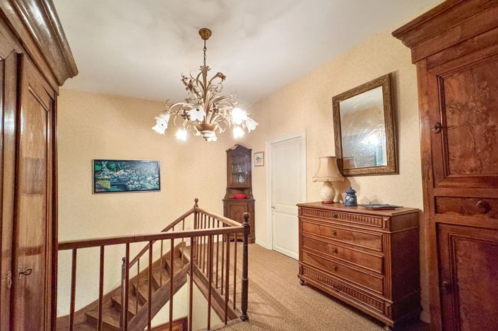 Image No.11-7 Bed Village House for sale