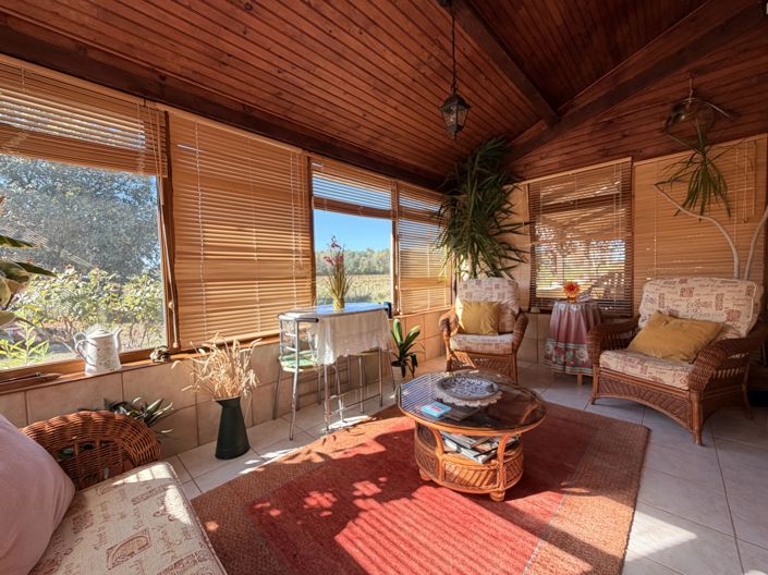 Image No.5-5 Bed House for sale