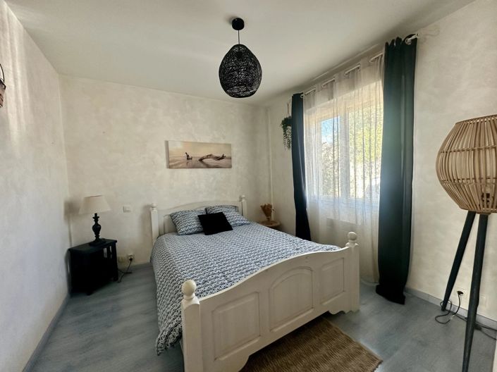 Image No.10-5 Bed House for sale