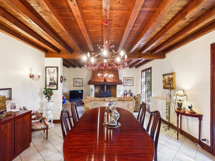 Image No.7-5 Bed House for sale