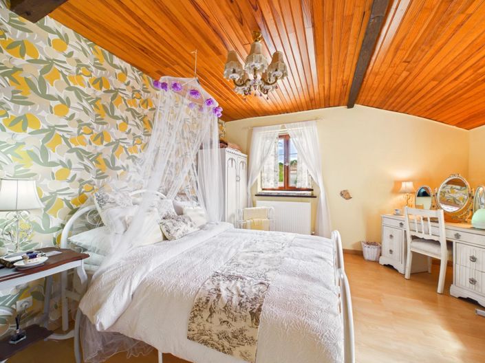Image No.13-5 Bed House for sale