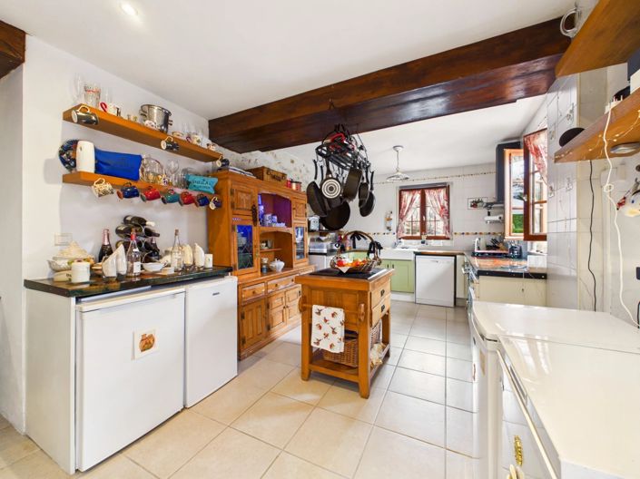 Image No.7-5 Bed House for sale