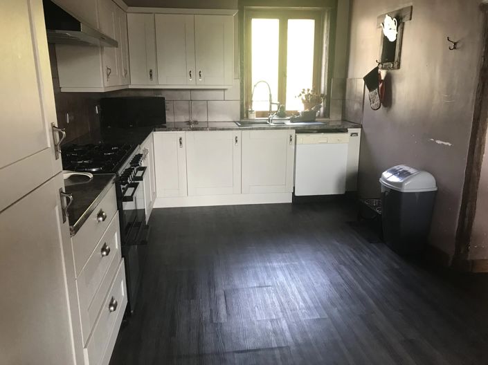 Image No.4-5 Bed House for sale