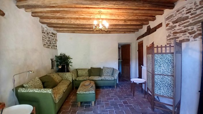 Image No.11-2 Bed House for sale