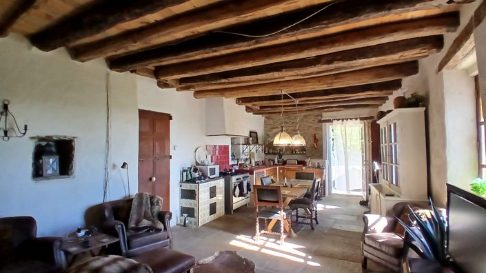 Image No.9-2 Bed House for sale