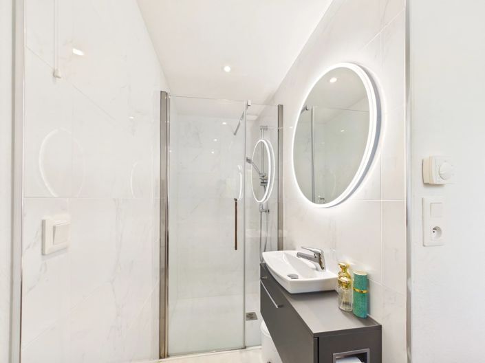 Image No.10-3 Bed House for sale