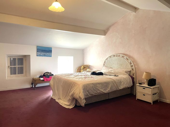 Image No.10-4 Bed House for sale