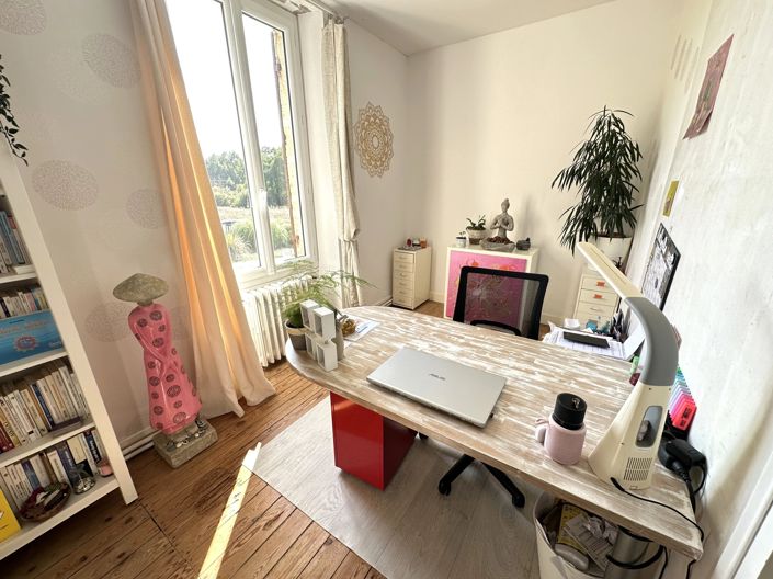 Image No.7-6 Bed House for sale