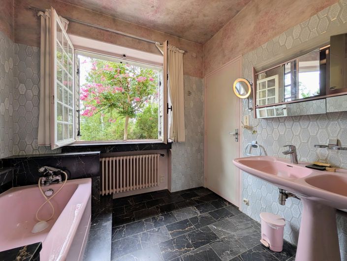 Image No.12-3 Bed House for sale
