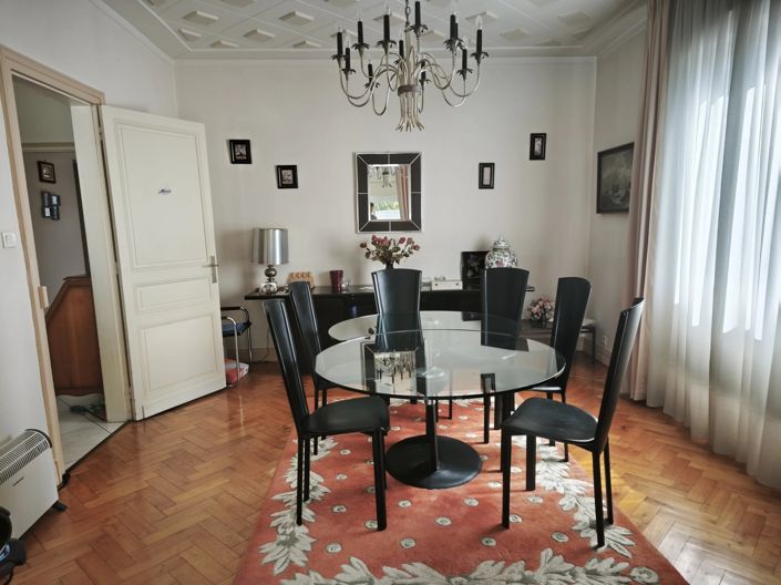 Image No.7-5 Bed House for sale