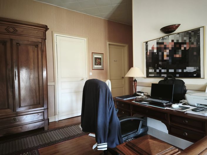 Image No.8-5 Bed House for sale