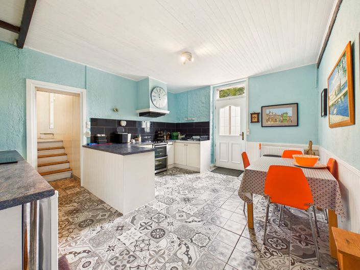 Image No.2-5 Bed Village House for sale