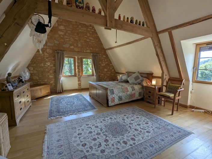 Image No.9-5 Bed House for sale