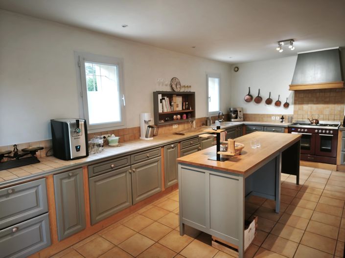 Image No.3-5 Bed House for sale